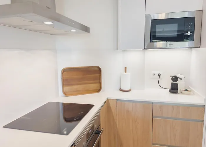 On The Golden Mile شقة